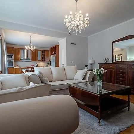 Solis Apartment *